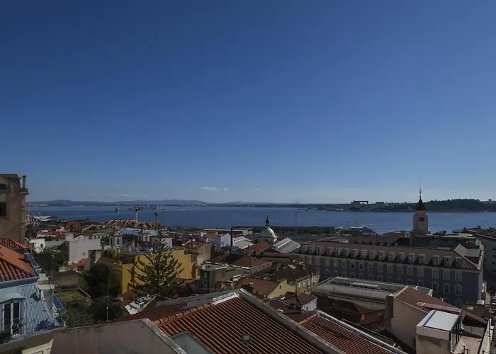 Breathtaking River-city View Two Private Terraces 3 Bedrooms And 3 Bathrooms 17th Century Building Bica Chiado District * Lisboa