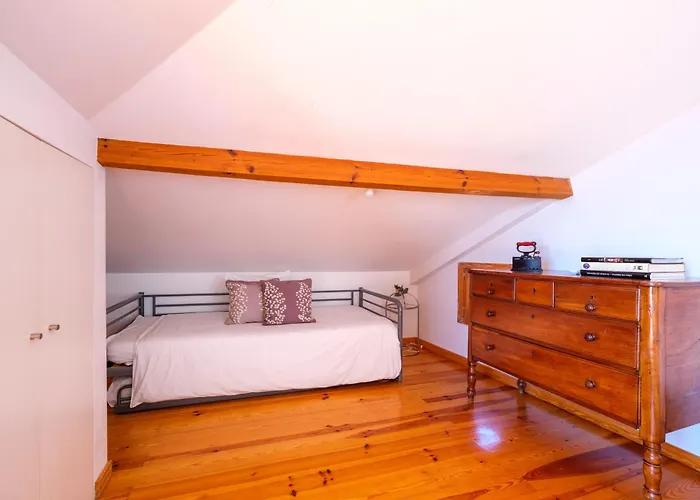 Breathtaking River-city View Two Private Terraces 3 Bedrooms And 3 Bathrooms 17th Century Building Bica Chiado District Lejlighed Lisboa