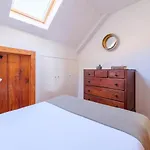 Breathtaking River-city View Two Private Terraces 3 Bedrooms And 3 Bathrooms 17th Century Building Bica Chiado District * Lisboa