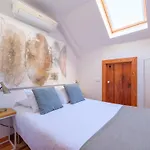 Breathtaking River-city View Two Private Terraces 3 Bedrooms And 3 Bathrooms 17th Century Building Bica Chiado District *