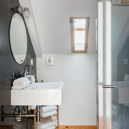 Breathtaking River-city View Two Private Terraces 3 Bedrooms And 3 Bathrooms 17th Century Building Bica Chiado District Appartement Lisboa