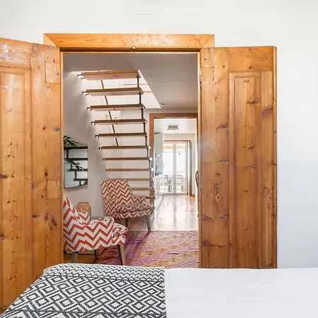 Appartement Breathtaking River-city View Two Private Terraces 3 Bedrooms And 3 Bathrooms 17th Century Building Bica Chiado District *