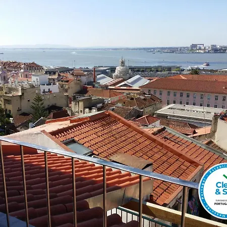 Breathtaking River-city View Two Private Terraces 3 Bedrooms And 3 Bathrooms 17th Century Building Bica Chiado District Lisboa
