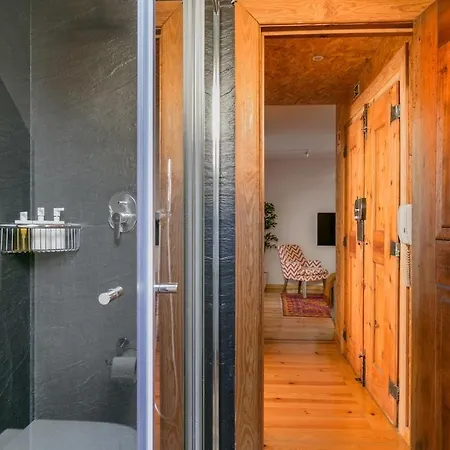 Breathtaking River-city View Two Private Terraces 3 Bedrooms And 3 Bathrooms 17th Century Building Bica Chiado District 公寓 Lisboa