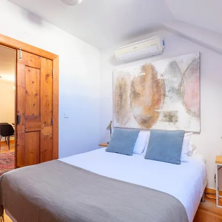 公寓 Breathtaking River-city View Two Private Terraces 3 Bedrooms And 3 Bathrooms 17th Century Building Bica Chiado District Lisboa