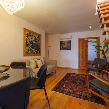 Breathtaking River-city View Two Private Terraces 3 Bedrooms And 3 Bathrooms 17th Century Building Bica Chiado District 公寓 Lisboa
