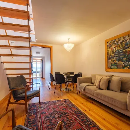 Breathtaking River-city View Two Private Terraces 3 Bedrooms And 3 Bathrooms 17th Century Building Bica Chiado District 公寓 Lisboa