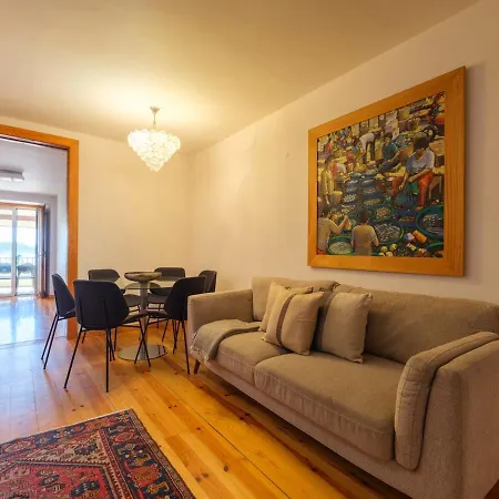 Breathtaking River-city View Two Private Terraces 3 Bedrooms And 3 Bathrooms 17th Century Building Bica Chiado District Lisboa