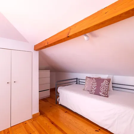 Breathtaking River-city View Two Private Terraces 3 Bedrooms And 3 Bathrooms 17th Century Building Bica Chiado District 公寓