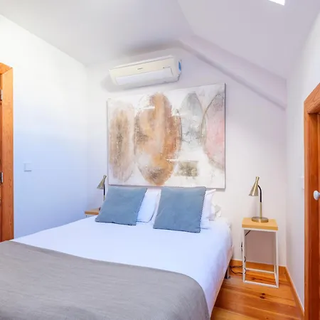 Breathtaking River-city View Two Private Terraces 3 Bedrooms And 3 Bathrooms 17th Century Building Bica Chiado District 公寓 Lisboa