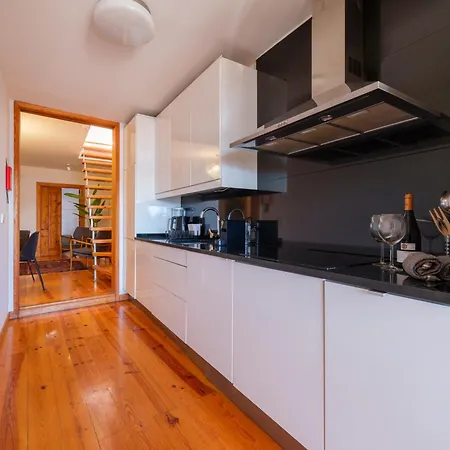 Breathtaking River-city View Two Private Terraces 3 Bedrooms And 3 Bathrooms 17th Century Building Bica Chiado District Lisboa