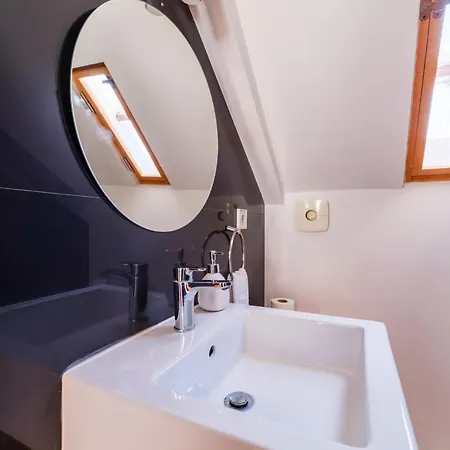 公寓 Breathtaking River-city View Two Private Terraces 3 Bedrooms And 3 Bathrooms 17th Century Building Bica Chiado District Lisboa