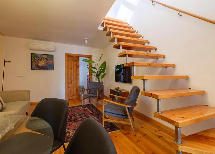 Breathtaking River-city View Two Private Terraces 3 Bedrooms And 3 Bathrooms 17th Century Building Bica Chiado District Διαμέρισμα Lisboa