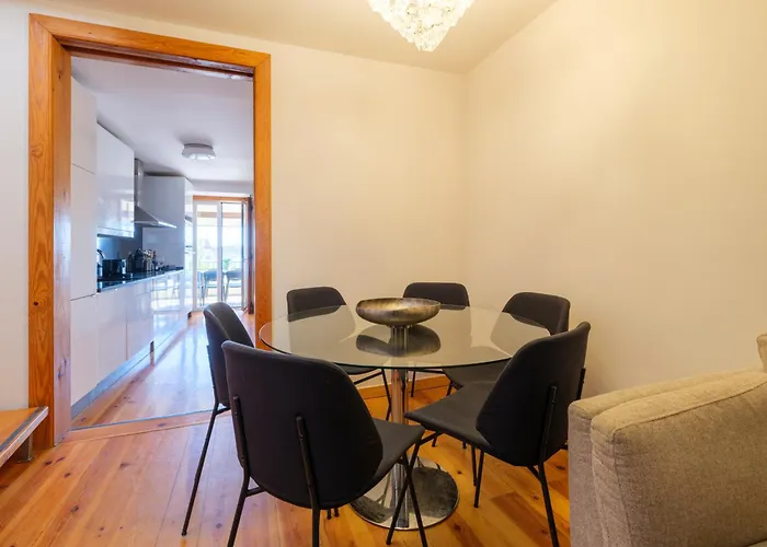 Breathtaking River-city View Two Private Terraces 3 Bedrooms And 3 Bathrooms 17th Century Building Bica Chiado District Διαμέρισμα Lisboa