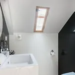 Lägenhet Breathtaking River-city View Two Private Terraces 3 Bedrooms And 3 Bathrooms 17th Century Building Bica Chiado District