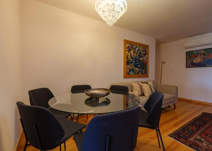 Apartamento Breathtaking River-city View Two Private Terraces 3 Bedrooms&3 Bathrooms 17th Century Building Bica Chiado District