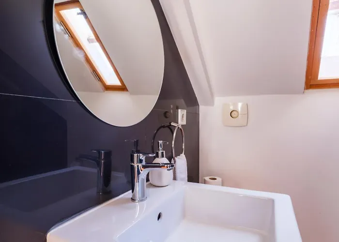 Apartamento Breathtaking River-city View Two Private Terraces 3 Bedrooms&3 Bathrooms 17th Century Building Bica Chiado District Lisboa
