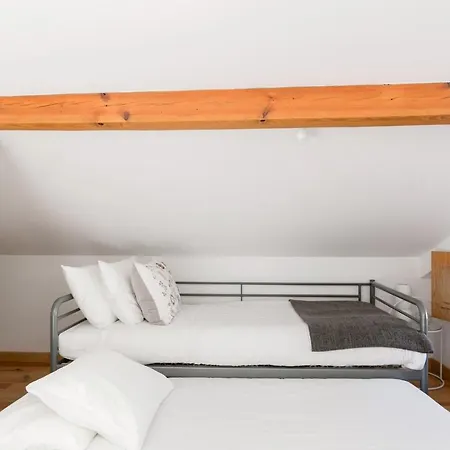 Breathtaking River-city View Two Private Terraces 3 Bedrooms And 3 Bathrooms 17th Century Building Bica Chiado District Daire Lisboa